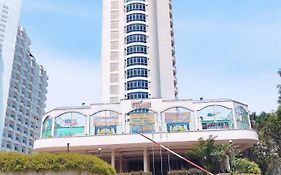 J Beach Suites At Rainbow Paradise